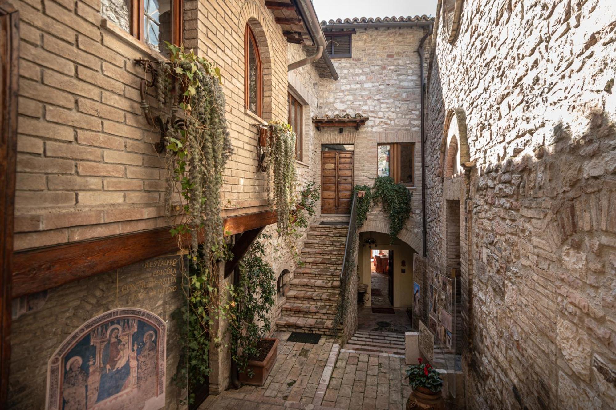 Residenza D'Epoca San Crispino Aparthotel Assisi Eksteriør bilde