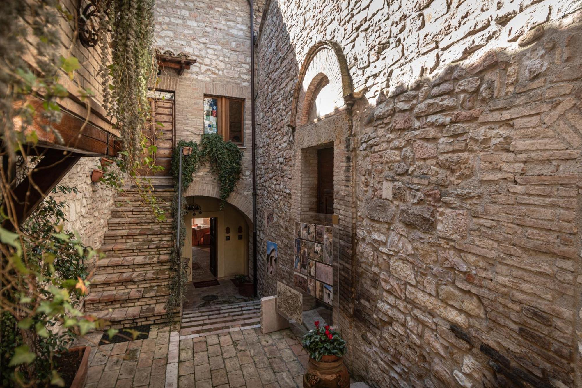 Residenza D'Epoca San Crispino Aparthotel Assisi Eksteriør bilde